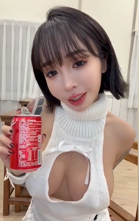 新加坡DJ女身蘇櫻花將於以AV女優出道。（圖／翻攝蘇櫻花IG）